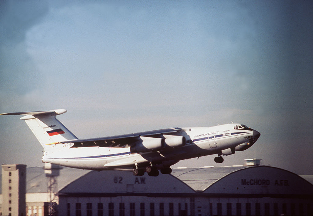 Ilyushin Il-76 take-off at Scott AFB