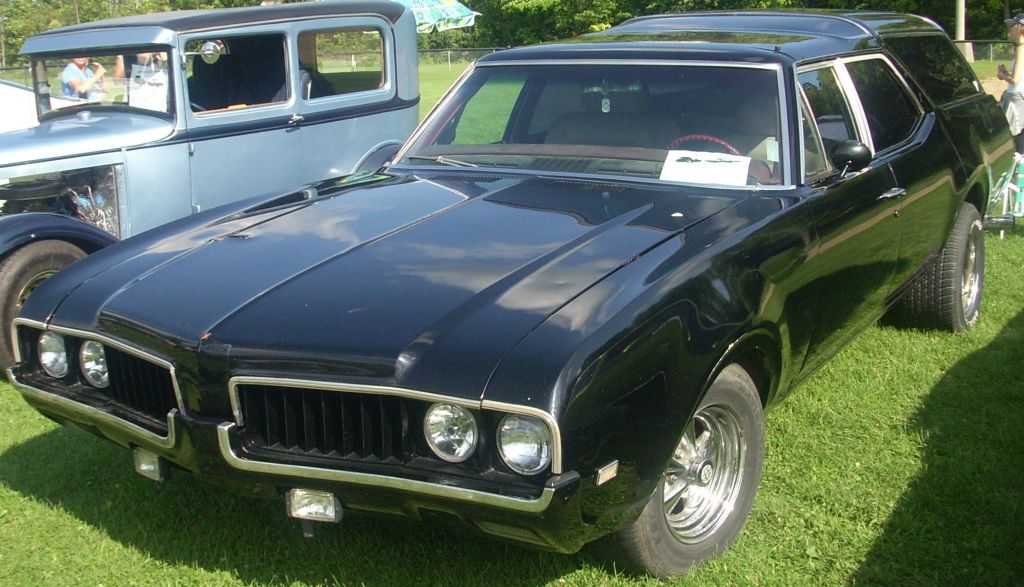 A 1969 Oldsmobile Vista Cruiser