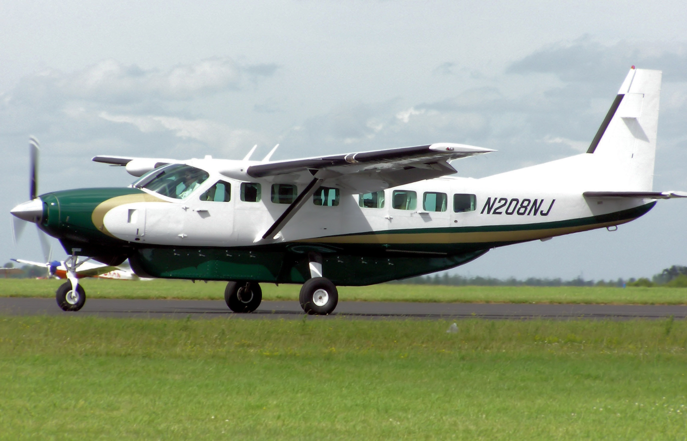 A 2004 Cessna 208B